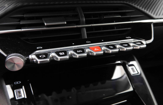 PEUGEOT_PEUGEOT_208_2550380_14.jpg PEUGEOT_PEUGEOT_208_2550380_14.jpg