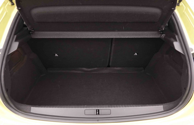 PEUGEOT_PEUGEOT_208_2550380_5.jpg PEUGEOT_PEUGEOT_208_2550380_5.jpg