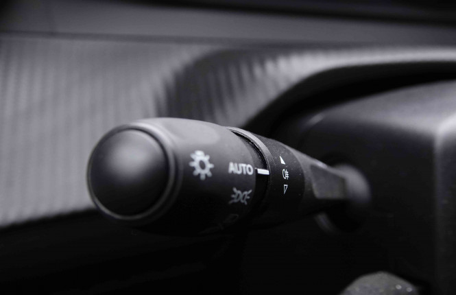 PEUGEOT_PEUGEOT_208_2550385_14.jpg PEUGEOT_PEUGEOT_208_2550385_14.jpg