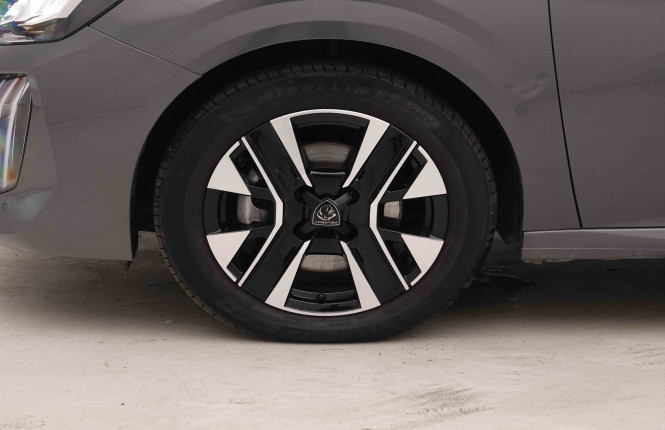 PEUGEOT_PEUGEOT_208_2550385_19.jpg PEUGEOT_PEUGEOT_208_2550385_19.jpg