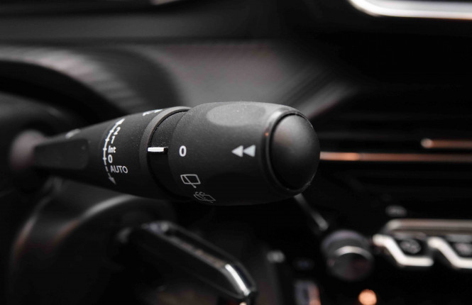 PEUGEOT_PEUGEOT_208_2550386_16.jpg PEUGEOT_PEUGEOT_208_2550386_16.jpg