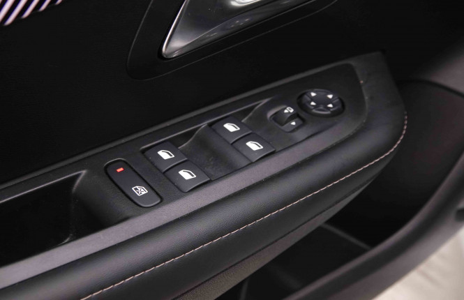 PEUGEOT_PEUGEOT_208_2550387_20.jpg PEUGEOT_PEUGEOT_208_2550387_20.jpg