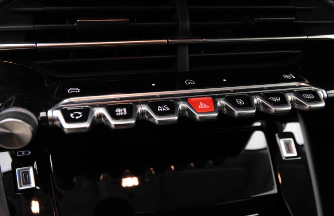 PEUGEOT_PEUGEOT_208_2550965_14.jpg PEUGEOT_PEUGEOT_208_2550965_14.jpg