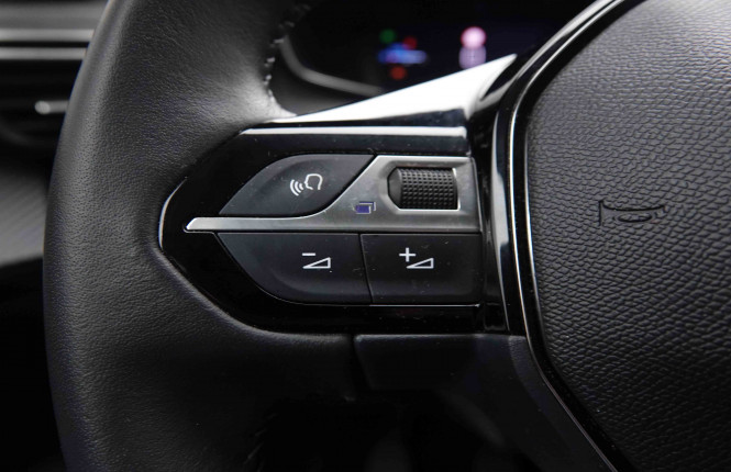 PEUGEOT_PEUGEOT_208_2551445_17.jpg