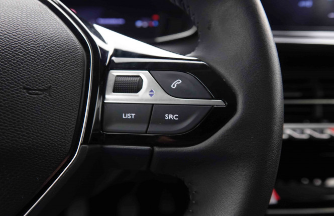 PEUGEOT_PEUGEOT_208_2551445_18.jpg