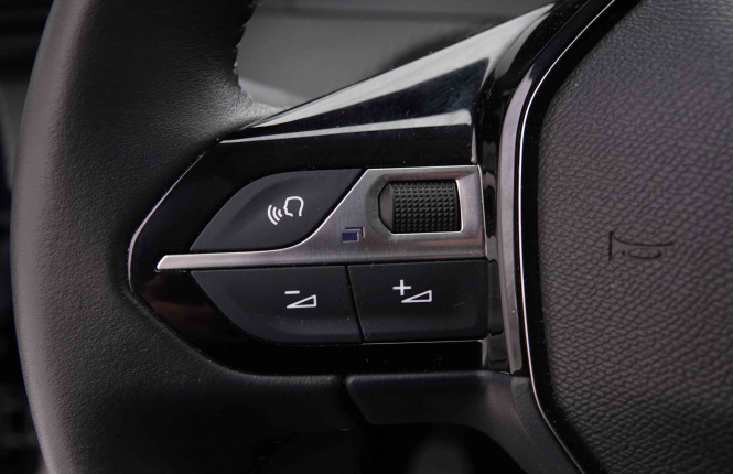 PEUGEOT_PEUGEOT_208_2551447_14.jpg