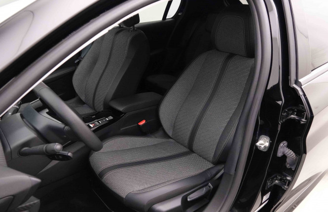 PEUGEOT_PEUGEOT_208_2551448_6.jpg