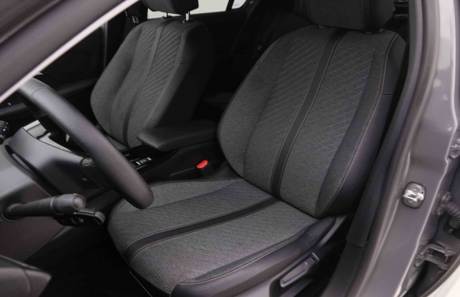 PEUGEOT_PEUGEOT_208_2652086_34.jpg PEUGEOT_PEUGEOT_208_2652086_34.jpg