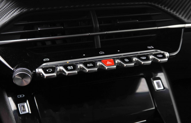 PEUGEOT_PEUGEOT_208_2652086_42.jpg PEUGEOT_PEUGEOT_208_2652086_42.jpg