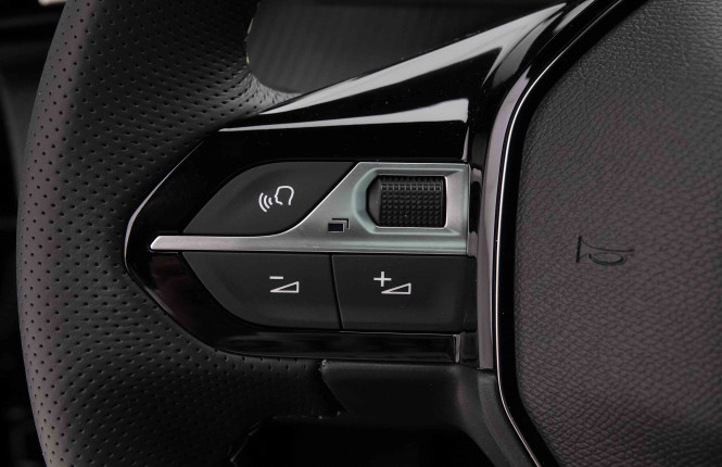 PEUGEOT_PEUGEOT_208_2652130_19.jpg PEUGEOT_PEUGEOT_208_2652130_19.jpg