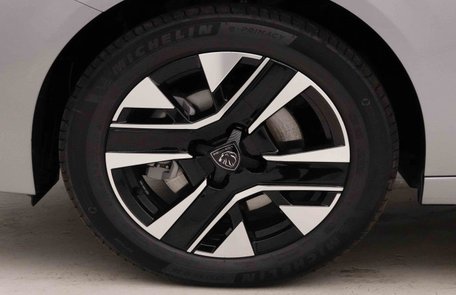 PEUGEOT_PEUGEOT_208_2652500_21.jpg