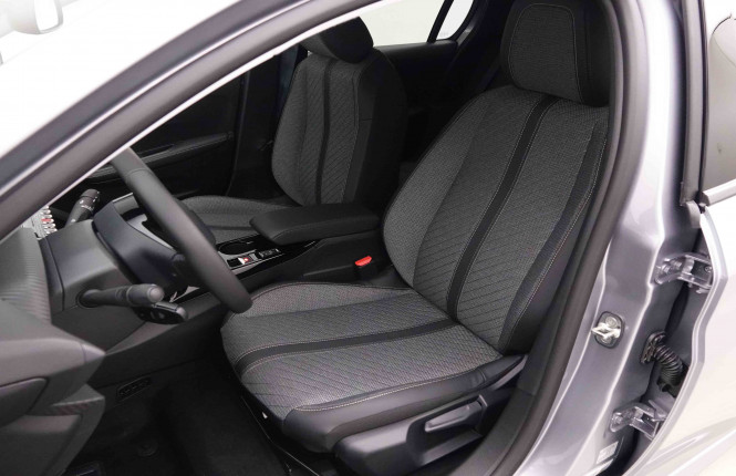 PEUGEOT_PEUGEOT_208_2652500_6.jpg