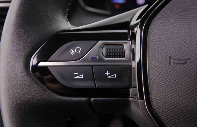 PEUGEOT_PEUGEOT_208_2652610_36.jpg