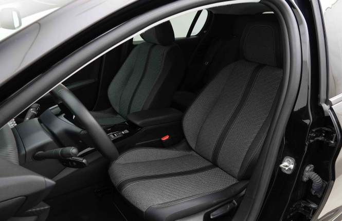 PEUGEOT_PEUGEOT_208_2652613_6.jpg