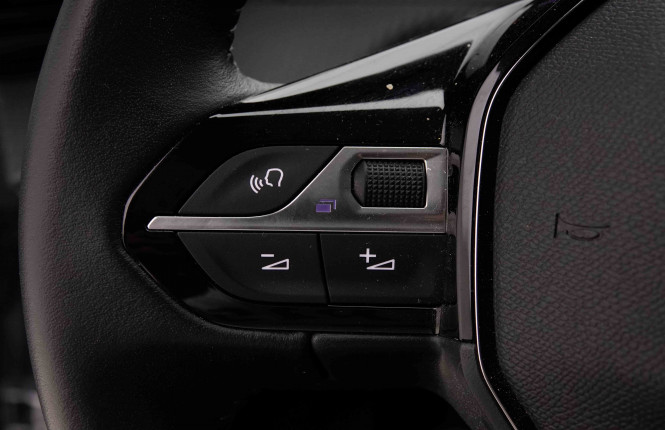 PEUGEOT_PEUGEOT_208_2652614_18.jpg