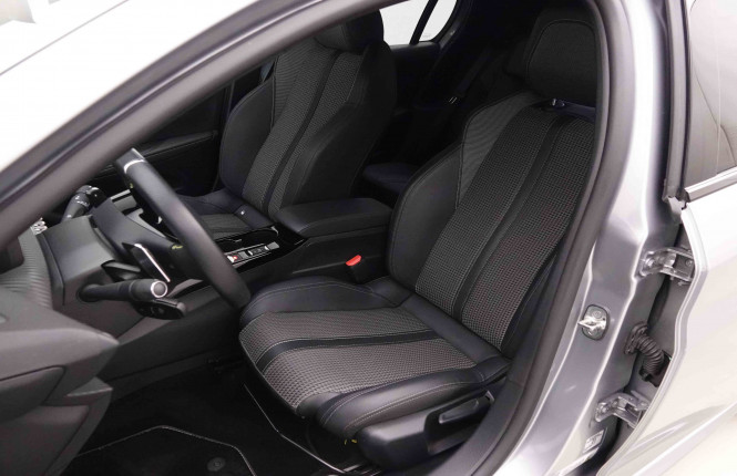 PEUGEOT_PEUGEOT_208_2652969_6.jpg