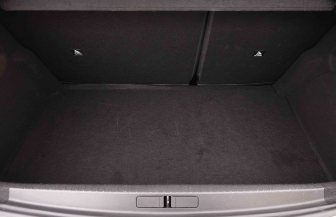 PEUGEOT_PEUGEOT_208_2653120_34.jpg