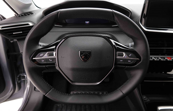 PEUGEOT_PEUGEOT_208_2653120_37.jpg