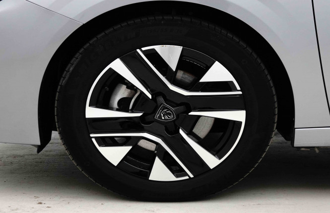 PEUGEOT_PEUGEOT_208_2653120_50.jpg