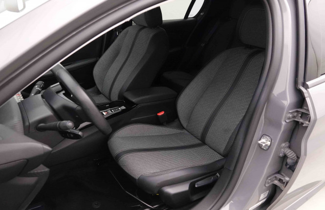PEUGEOT_PEUGEOT_208_2653120_58.jpg