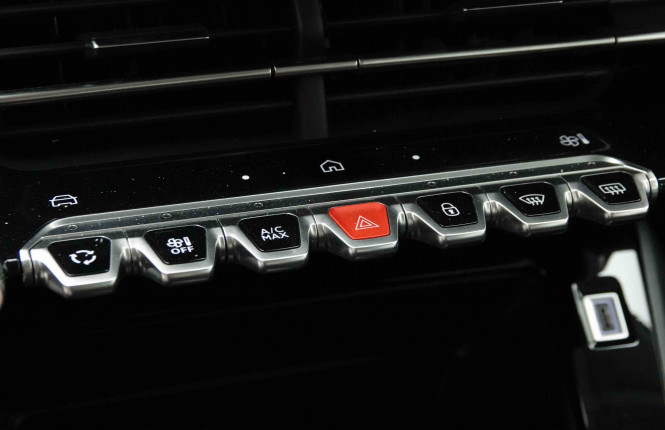 PEUGEOT_PEUGEOT_208_2653232_13.jpg