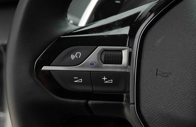 PEUGEOT_PEUGEOT_208_2653232_18.jpg