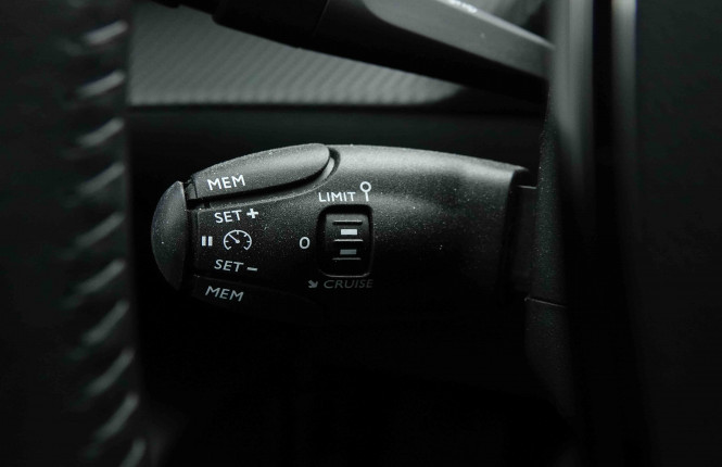 PEUGEOT_PEUGEOT_208_2653234_17.jpg