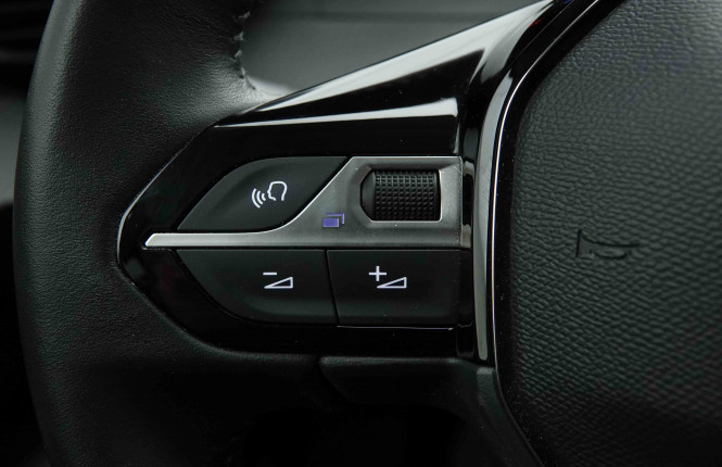PEUGEOT_PEUGEOT_208_2653257_17.jpg