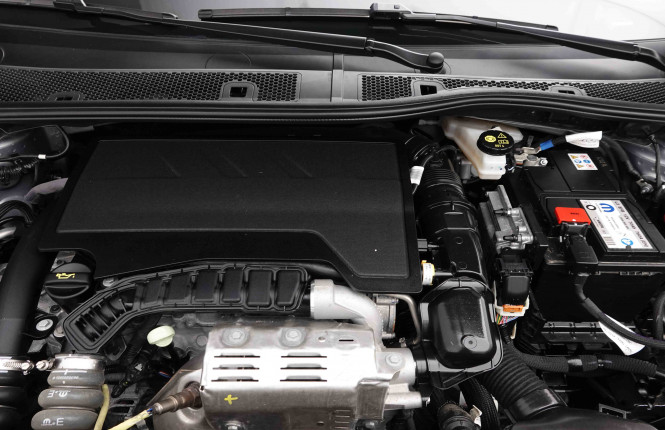 PEUGEOT_PEUGEOT_208_2653257_21.jpg