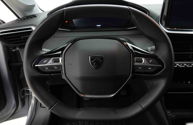 PEUGEOT_PEUGEOT_208_2653257_8.jpg