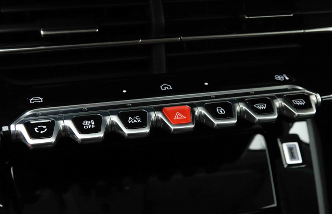 PEUGEOT_PEUGEOT_208_2653259_13.jpg PEUGEOT_PEUGEOT_208_2653259_13.jpg