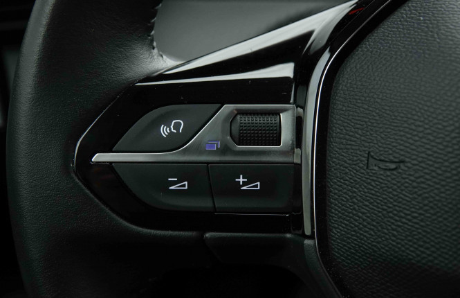 PEUGEOT_PEUGEOT_208_2653260_18.jpg