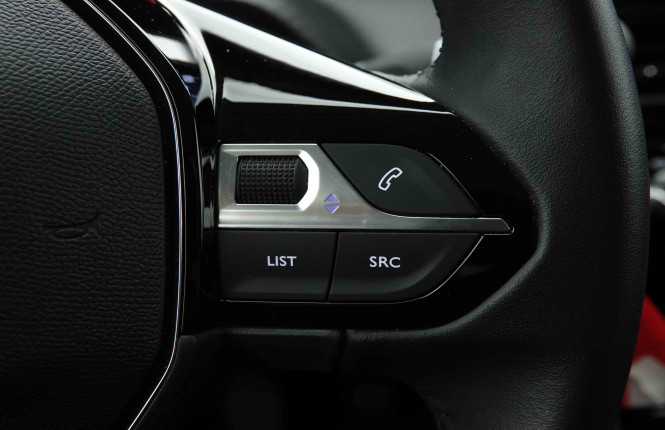 PEUGEOT_PEUGEOT_208_2653260_19.jpg