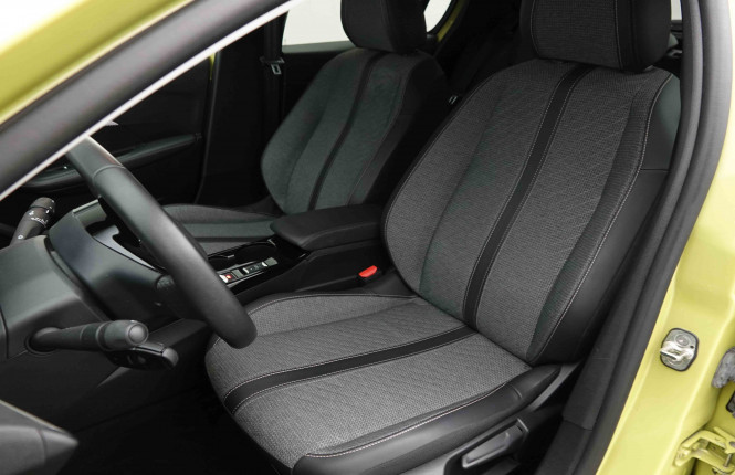 PEUGEOT_PEUGEOT_208_2653263_6.jpg