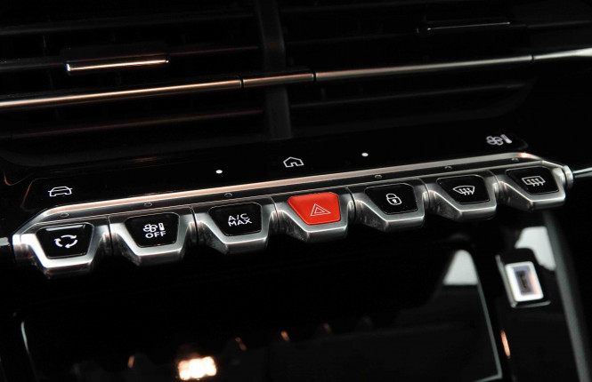 PEUGEOT_PEUGEOT_208_2653265_13.jpg PEUGEOT_PEUGEOT_208_2653265_13.jpg
