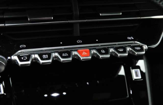 PEUGEOT_PEUGEOT_208_2653338_13.jpg PEUGEOT_PEUGEOT_208_2653338_13.jpg
