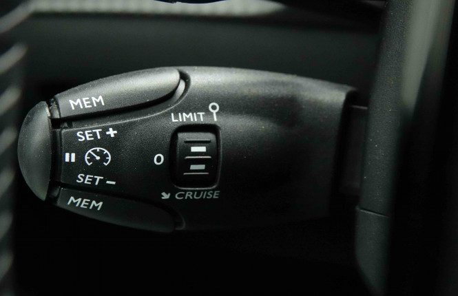 PEUGEOT_PEUGEOT_208_2654232_16.jpg PEUGEOT_PEUGEOT_208_2654232_16.jpg