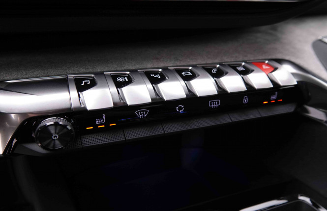 PEUGEOT_PEUGEOT_3008_2548363_15.jpg