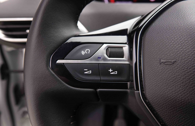 PEUGEOT_PEUGEOT_3008_2550327_17.jpg PEUGEOT_PEUGEOT_3008_2550327_17.jpg