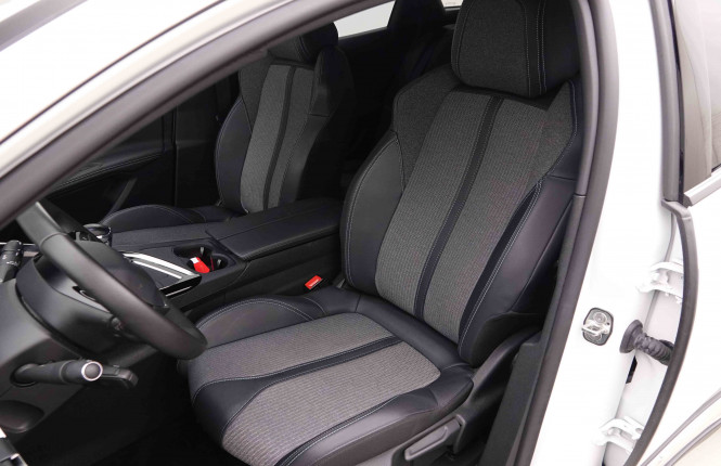 PEUGEOT_PEUGEOT_3008_2550330_6.jpg