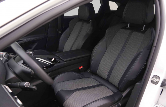 PEUGEOT_PEUGEOT_3008_2550331_6.jpg