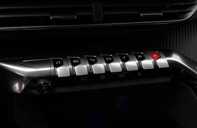 PEUGEOT_PEUGEOT_3008_2550336_13.jpg