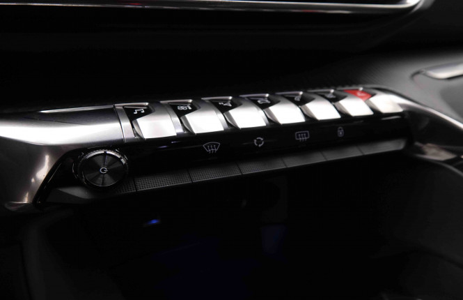 PEUGEOT_PEUGEOT_3008_2550337_14.jpg
