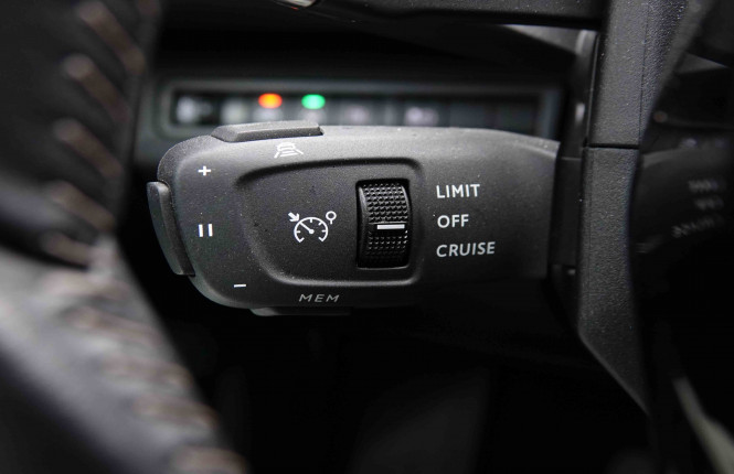 PEUGEOT_PEUGEOT_3008_2550933_19.jpg PEUGEOT_PEUGEOT_3008_2550933_19.jpg