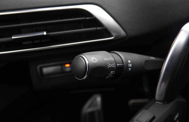 PEUGEOT_PEUGEOT_3008_2550993_16.jpg PEUGEOT_PEUGEOT_3008_2550993_16.jpg