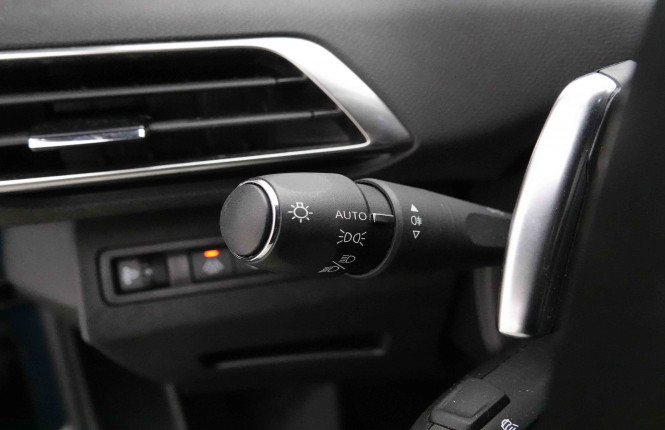 PEUGEOT_PEUGEOT_3008_2551810_16.jpg