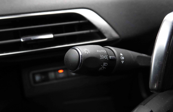 PEUGEOT_PEUGEOT_3008_2551812_15.jpg PEUGEOT_PEUGEOT_3008_2551812_15.jpg