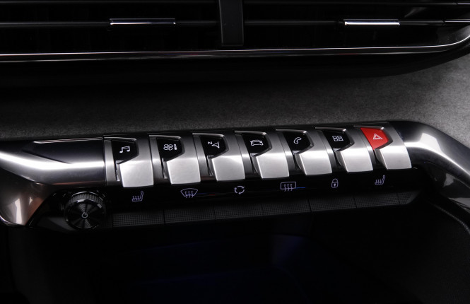 PEUGEOT_PEUGEOT_3008_2652810_38.jpg