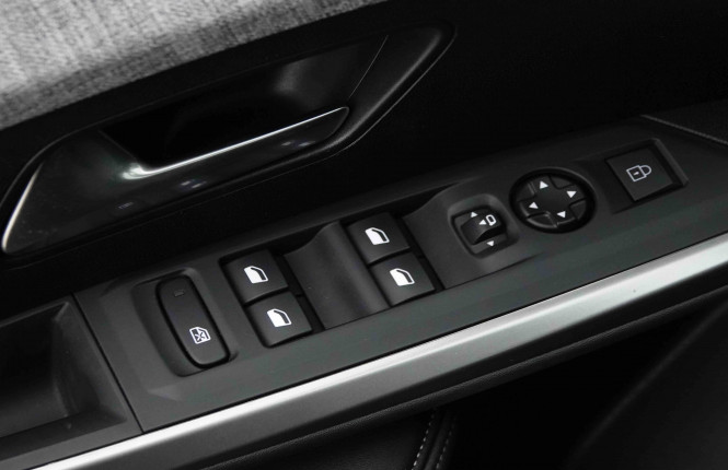 PEUGEOT_PEUGEOT_3008_2652964_20.jpg