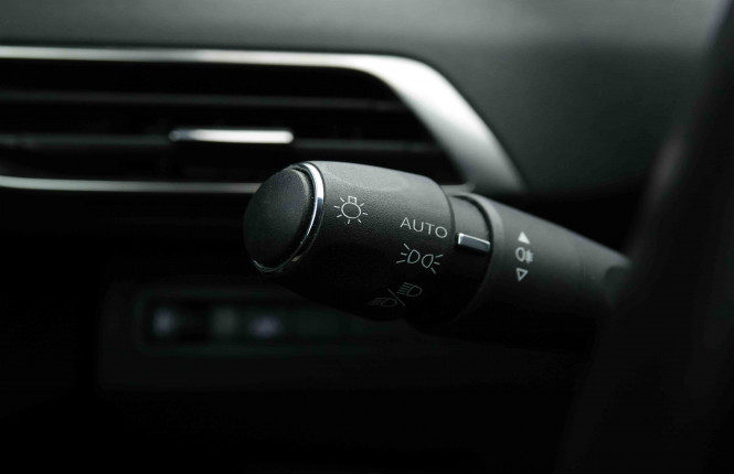 PEUGEOT_PEUGEOT_3008_2653105_17.jpg